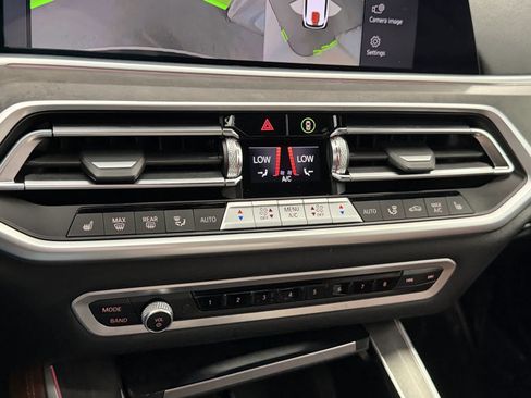 Used 2023 BMW X5 xDrive40i w/ Premium Package AWD/4WD image 19