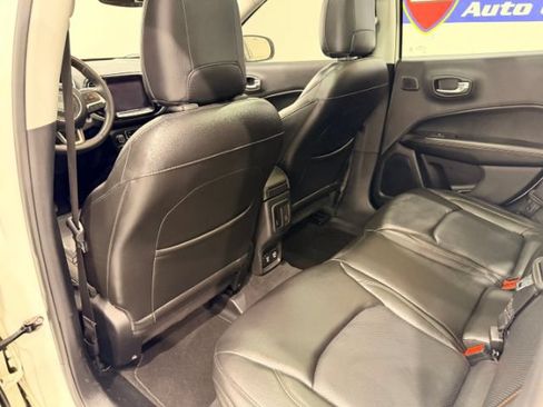Used 2018 Jeep Compass Limited w/ Navigation Group AWD/4WD image 27