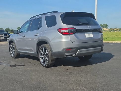 Certified 2024 Honda Pilot Touring image 5