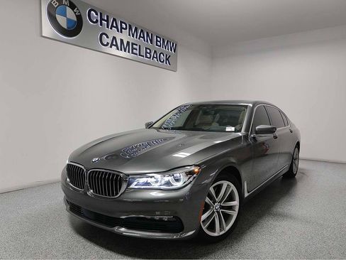Used 2017 BMW 750i xDrive image 1
