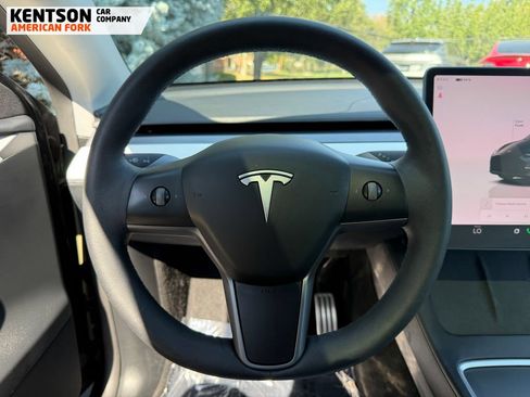 Used 2024 Tesla Model Y Performance AWD/4WD image 14