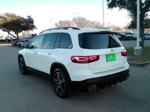 Used 2021 Mercedes-Benz GLB 250 image 11