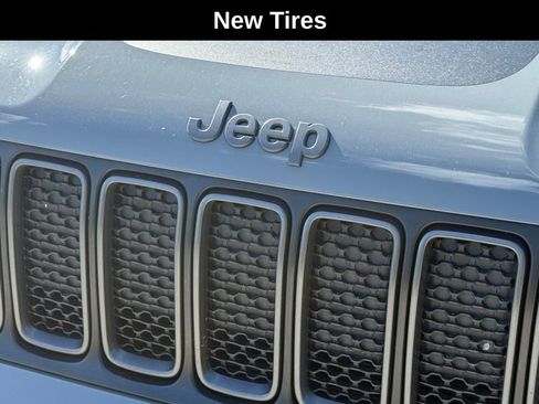 Used 2022 Jeep Renegade Trailhawk w/ Trailer Tow Group AWD/4WD image 6
