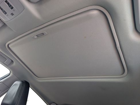 Used 2013 Toyota RAV4 Limited image 17