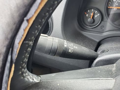 Used 2017 Jeep Patriot High Altitude image 6