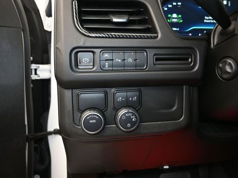 Certified 2023 Chevrolet Suburban Premier RWD image 13
