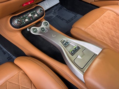 Used 2011 Ferrari California RWD image 43