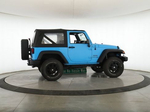 Used 2018 Jeep Wrangler Sport image 7