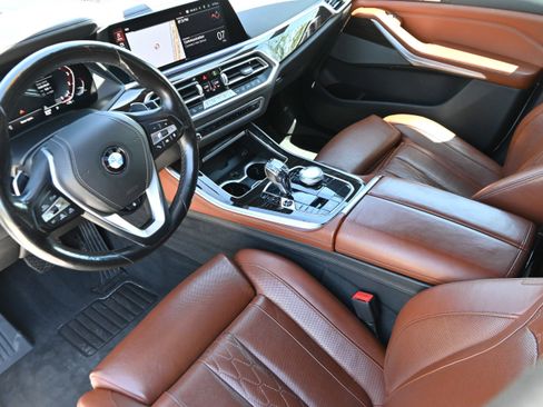 Used 2019 BMW X5 xDrive40i w/ Executive Package AWD/4WD image 14