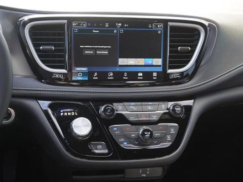 New 2026 Chrysler Pacifica Select FWD image 16