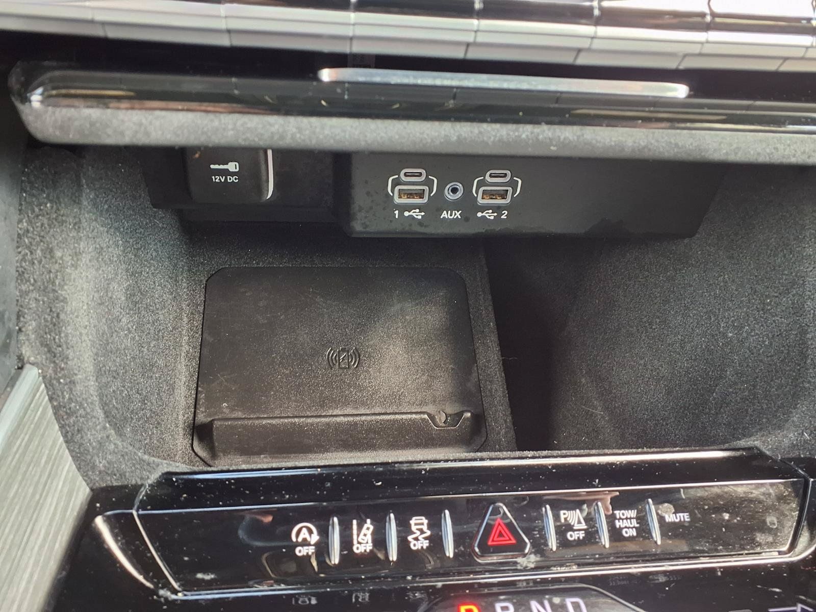 Used 2022 Jeep Wagoneer Series III w/ Premium Group I AWD/4WD image 9