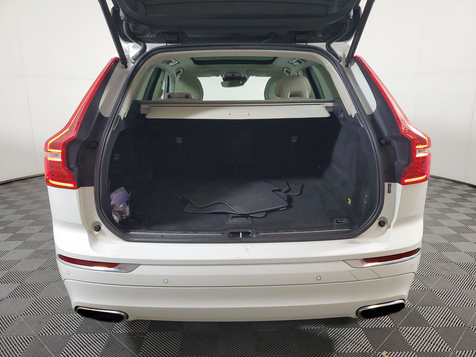 Used 2019 Volvo XC60 T5 Inscription AWD/4WD image 9