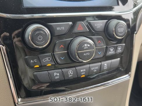 Used 2022 Jeep Grand Cherokee Laredo E RWD image 21