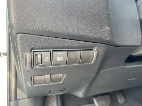 Certified 2024 Toyota Corolla Cross LE FWD image 13