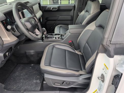 New 2025 Ford Bronco Outer Banks image 13