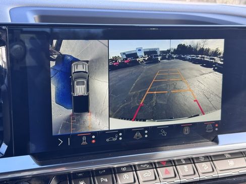 Used 2024 Chevrolet Silverado 1500 LTZ image 10