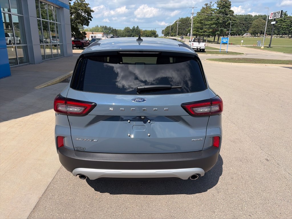 Used 2024 Ford Escape Active AWD/4WD image 7