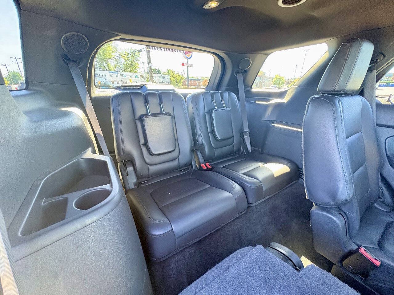 Used 2015 Ford Explorer Limited w/ Equipment Group 302A AWD/4WD image 33