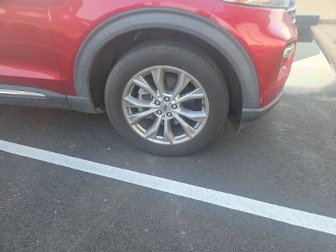 Used 2020 Ford Explorer XLT w/ Equipment Group 202A RWD image 10