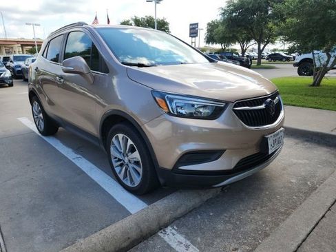 Used 2018 Buick Encore Preferred FWD image 2