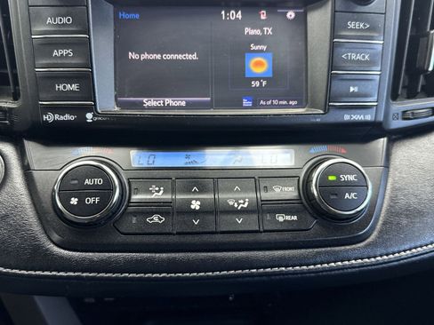 Used 2018 Toyota RAV4 XLE image 20