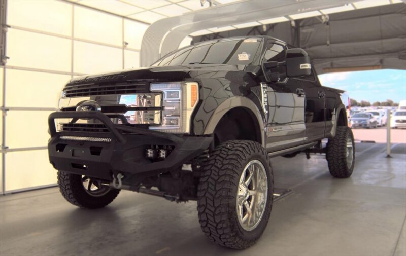 Used 2019 Ford F250 King Ranch w/ King Ranch Ultimate Package AWD/4WD image 1