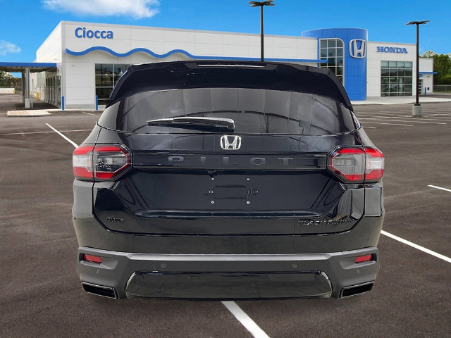 New 2026 Honda Pilot Black Edition image 4