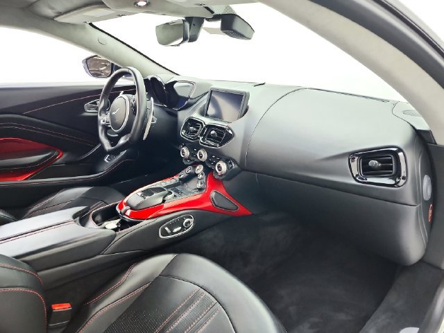 Used 2020 Aston Martin V8 Vantage Coupe RWD image 17