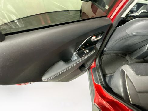 Used 2022 Kia Niro EX FWD image 25