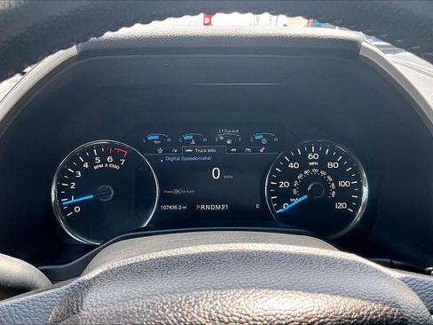Used 2015 Ford F150 Lariat w/ Equipment Group 502A Luxury AWD/4WD image 21