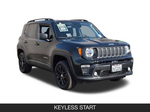 Used 2022 Jeep Renegade Latitude AWD/4WD image 2