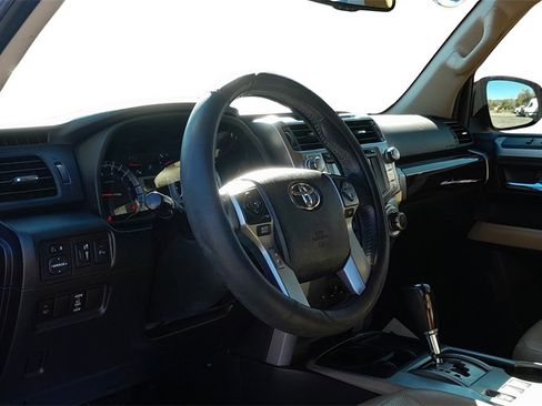 Used 2014 Toyota 4Runner Limited image 19