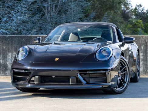 Certified 2022 Porsche 911 50th Anniversary Edition image 56