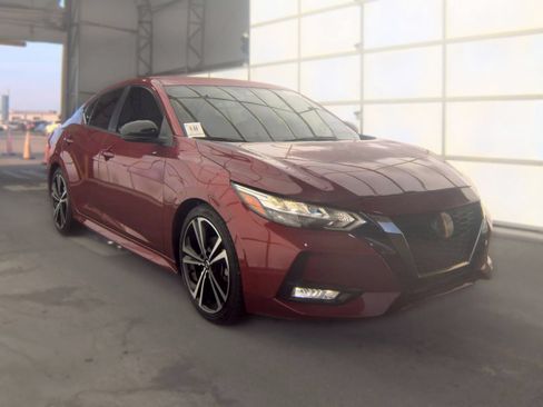 Used 2022 Nissan Sentra SR w/ Lighting Package FWD image 3