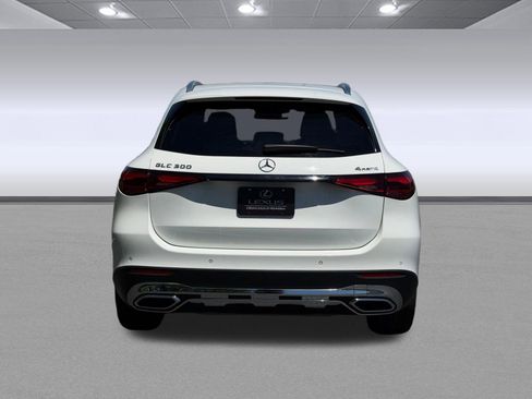 Used 2023 Mercedes-Benz GLC 300 4MATIC image 10