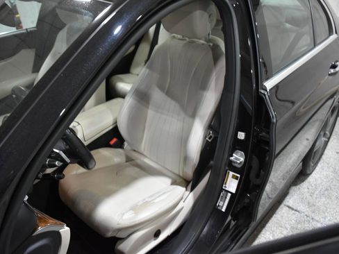 Used 2018 Mercedes-Benz E 400 4MATIC Sedan image 14