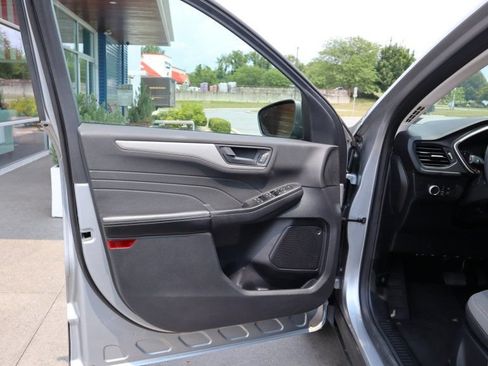 Used 2022 Ford Escape SE AWD/4WD image 14