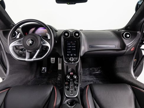 Used 2023 McLaren GT image 27