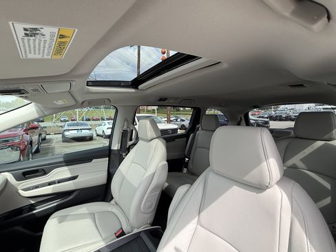 New 2026 Honda Odyssey EX-L image 25