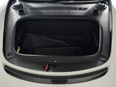 Used 2019 Porsche 911 GT2 RS image 60