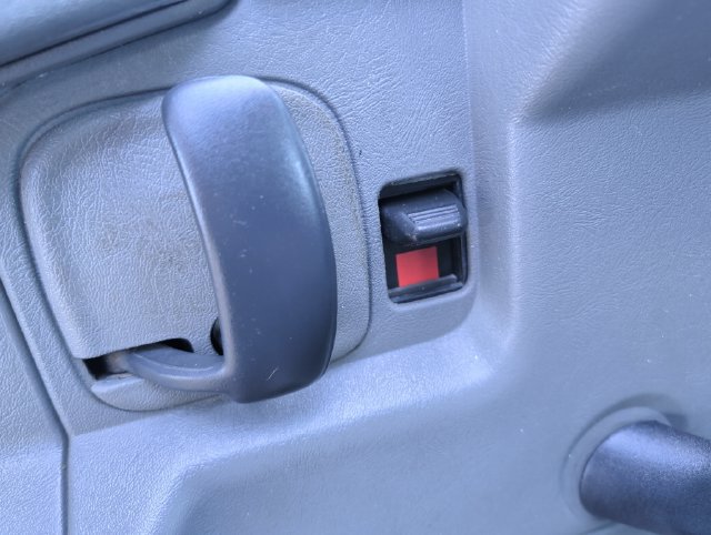 Used 2011 Chevrolet Express 2500 RWD image 12