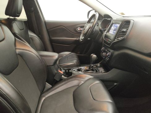 Used 2019 Jeep Cherokee Latitude Plus AWD/4WD image 21