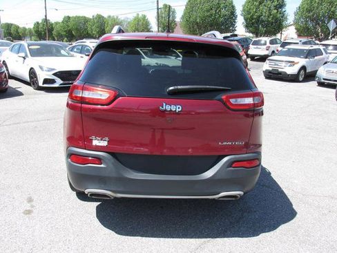 Used 2017 Jeep Cherokee Limited image 4