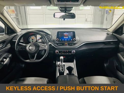 Used 2025 Nissan Altima 2.5 S FWD image 4