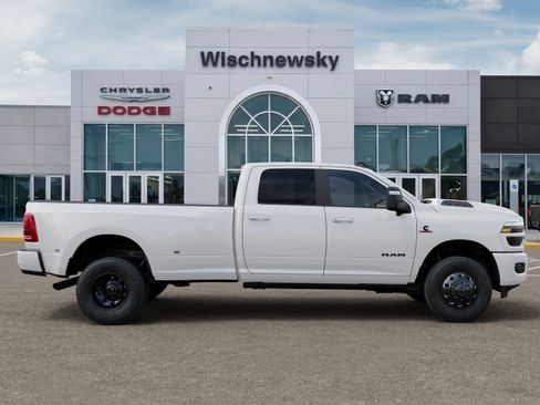 New 2026 RAM 3500 Laramie AWD/4WD image 21