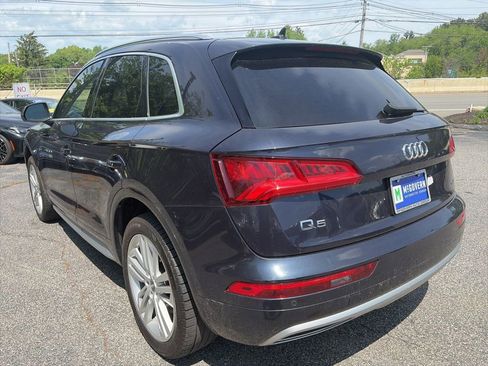 Used 2019 Audi Q5 2.0T Premium Plus w/ Premium Plus Package AWD/4WD image 2