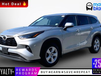 Used 2023 Toyota Highlander LE