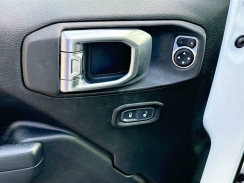 Used 2023 Jeep Wrangler Unlimited w/ Cold Weather Group AWD/4WD image 19