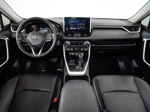 Used 2023 Toyota RAV4 XLE Premium image 28