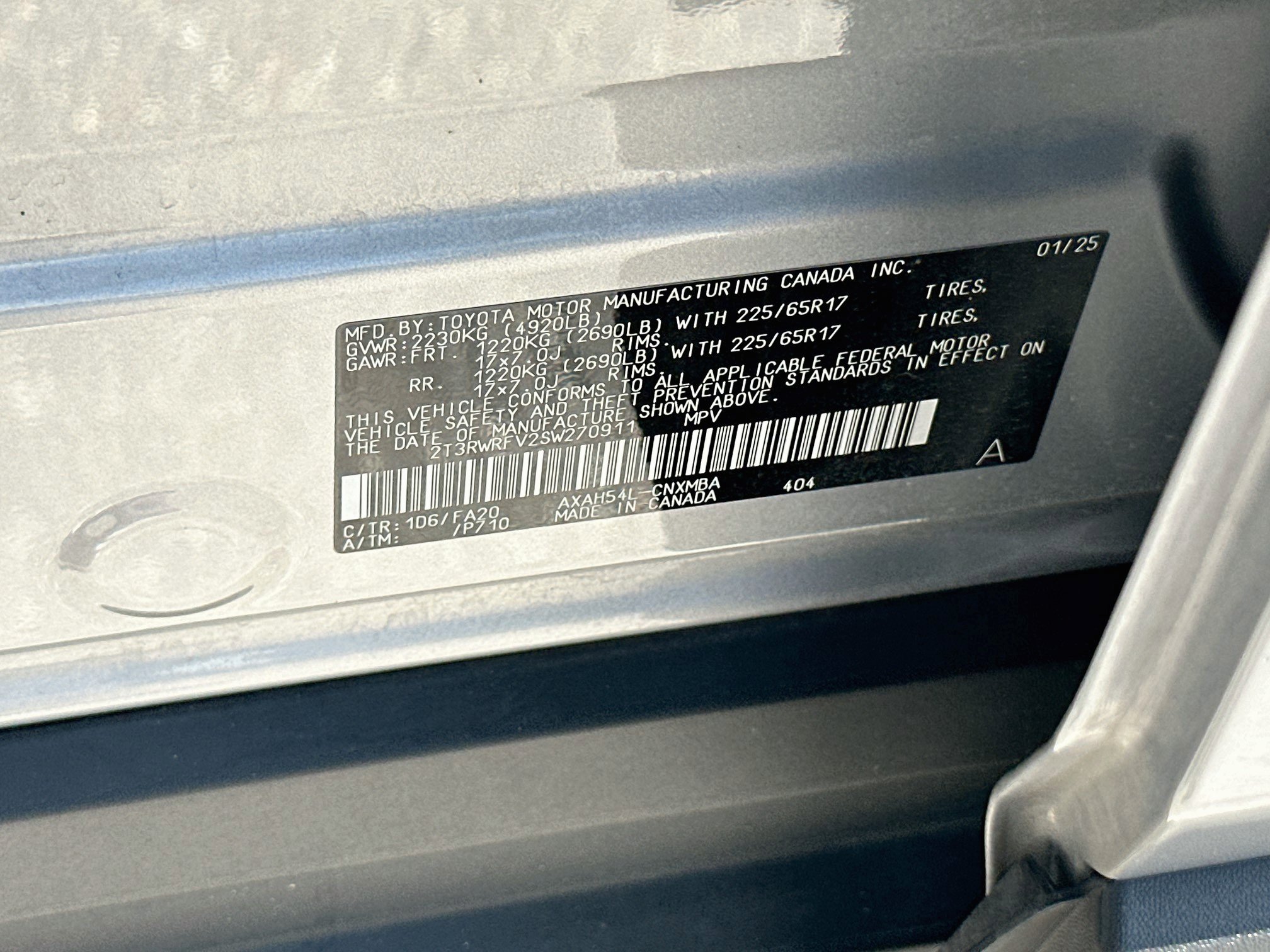 Used 2025 Toyota RAV4 XLE AWD/4WD image 28